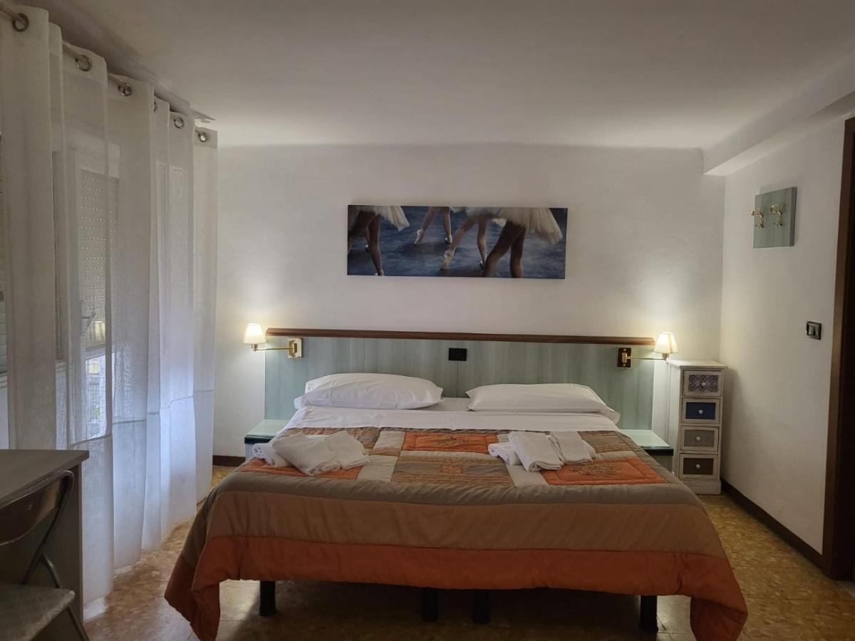 Villa Rosa Loano Luaran gambar
